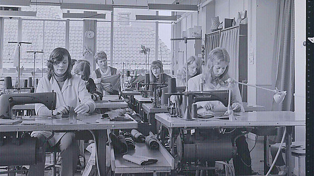 Joodse verhalen 2. Confectie-atelier Müller en Co. Foto Persfotobureau D. van der Veen Groninger Archieven